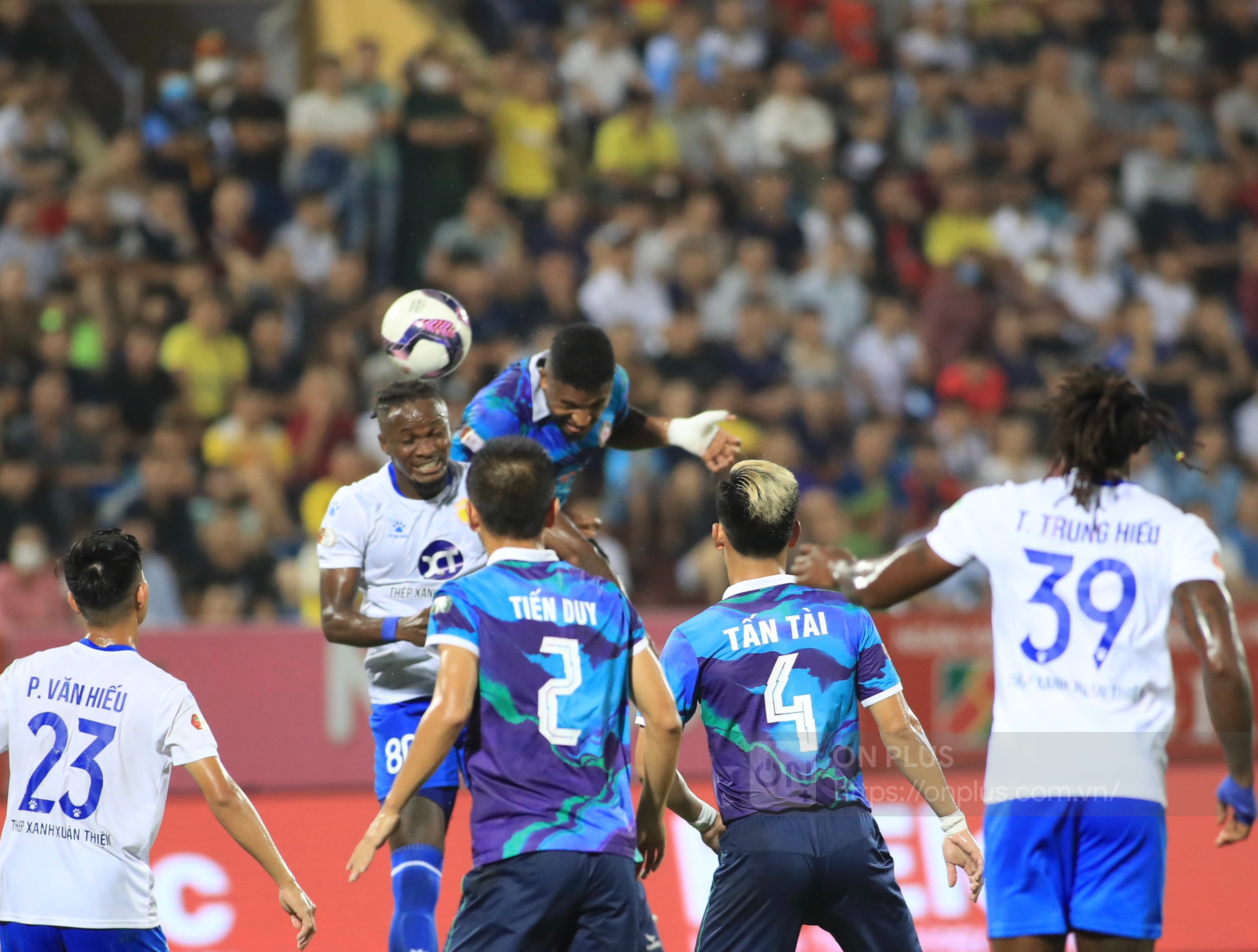 nhan-dinh-soi-keo-nam-dinh-vs-binh-dinh-luc-18h00-ngay-24-2-2025-1