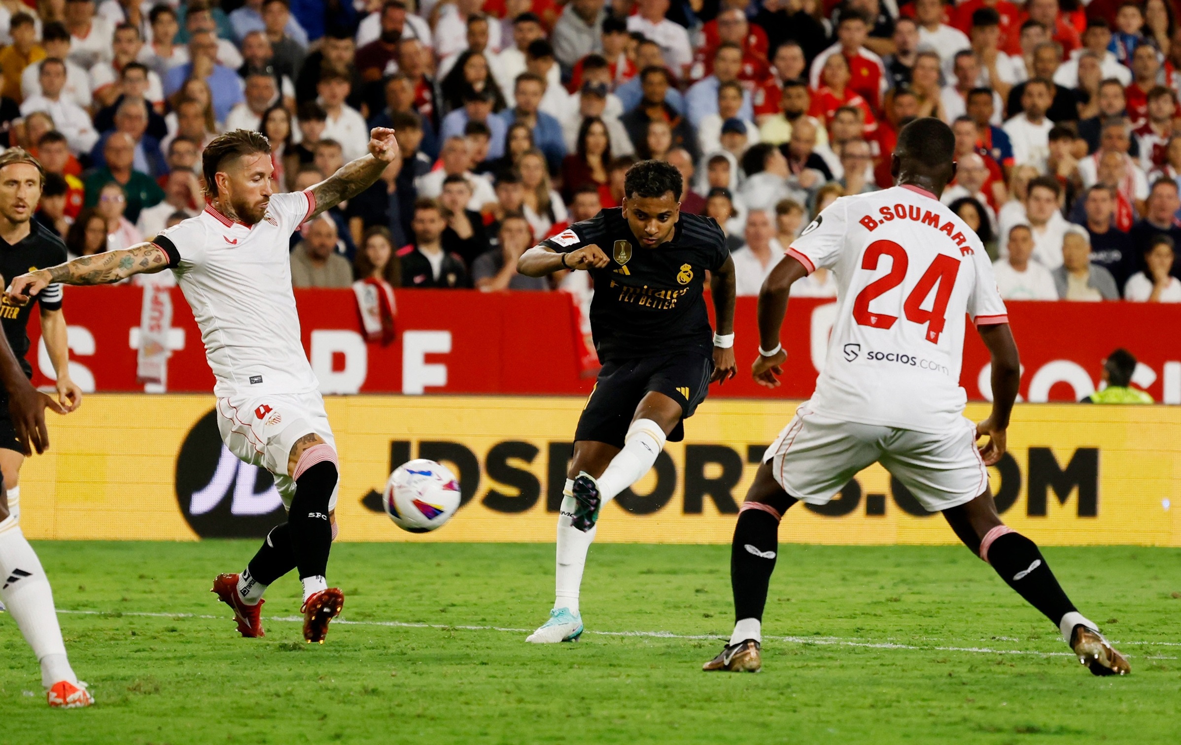 nhan-dinh-soi-keo-sevilla-vs-real-madrid-luc-00h00-ngay-19-5-2025-1