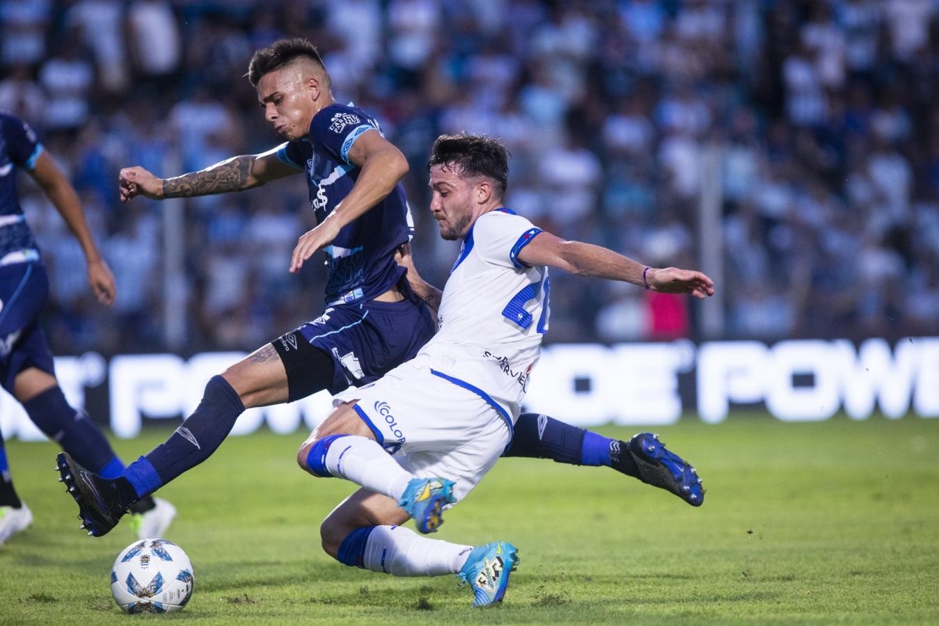nhan-dinh-soi-keo-atletico-tucuman-vs-newells-old-boys-luc-5h30-ngay-14-8-2025